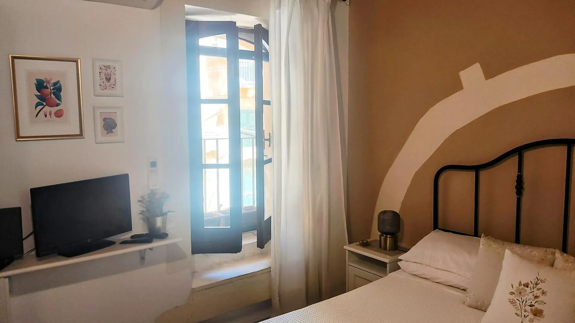 Casetta Stella - A Due Passi Dall'Isola Di Ortigia سيراكوزا 0*,  إيطاليا